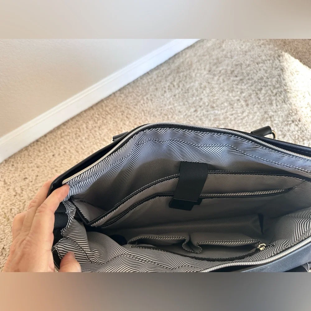 Kenneth Cole Reaction Black Quilted Laptop Bag Classy, black tassel adds style